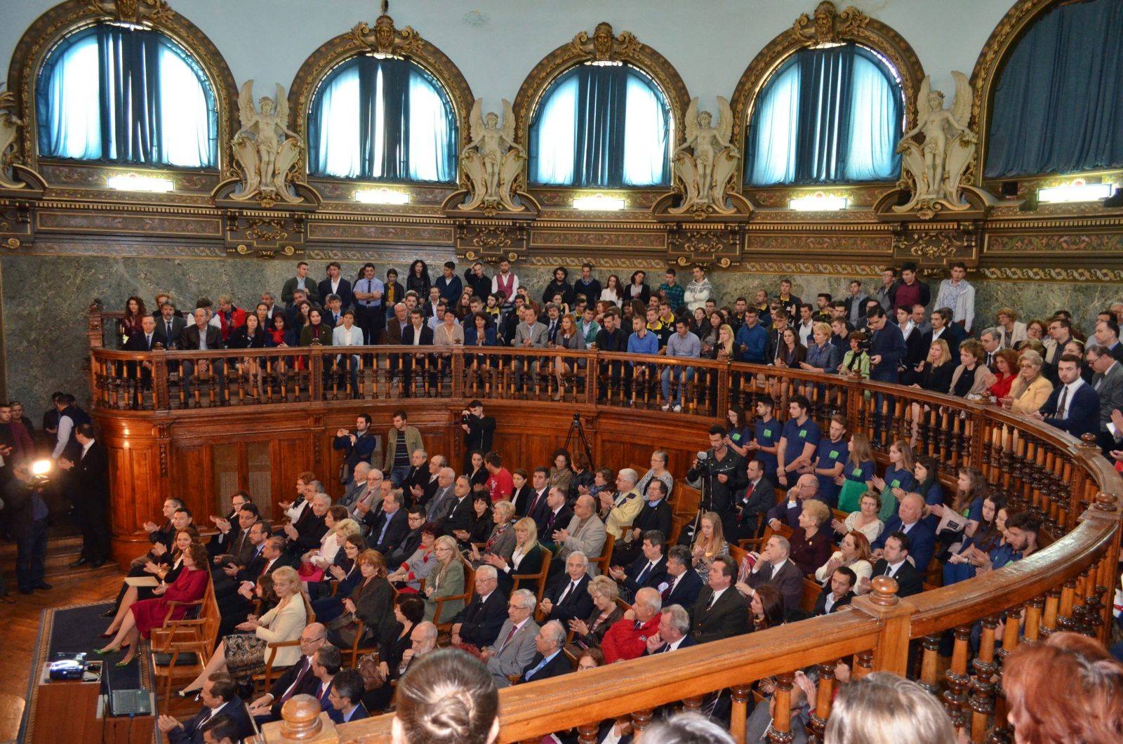 deschidere-de-an-universitar-la-tuiasi-intre-prieteni-prieteni-ai-iasului