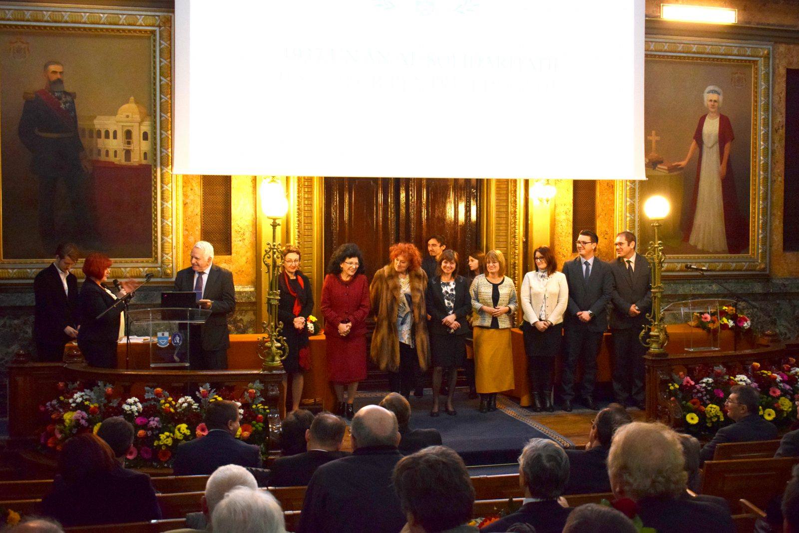 profesorii-seniori-si-cercetatorii-universitatii-tehnice-premiati-in-festivitatea-de-celebrare-a-80-de-ani-de-la-infiintarea-scolii-politehnice-din-iasi