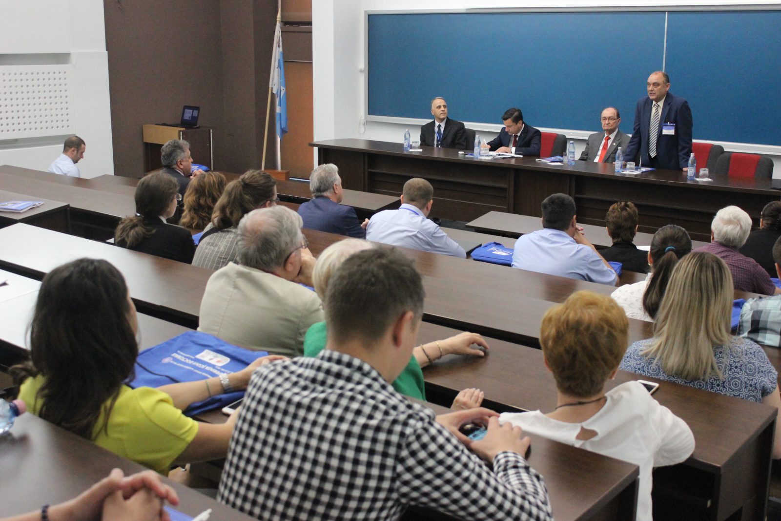 academicianul-bogdan-c-simionescu-a-vorbit-despre-planul-de-dezvoltare-a-romaniei-in-deschiderea-conferintei-scolii-doctorale-tuiasi-2018