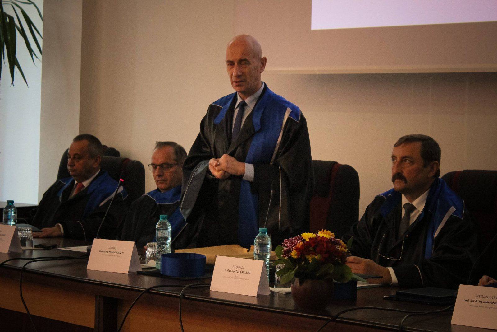 universitatea-tehnica-i-a-oferit-distinctia-de-doctor-honoros-causa-profesorului-gheorghe-alexandru-radu-membru-titular-al-academiei-de-stiinte-tehnice-din-romania